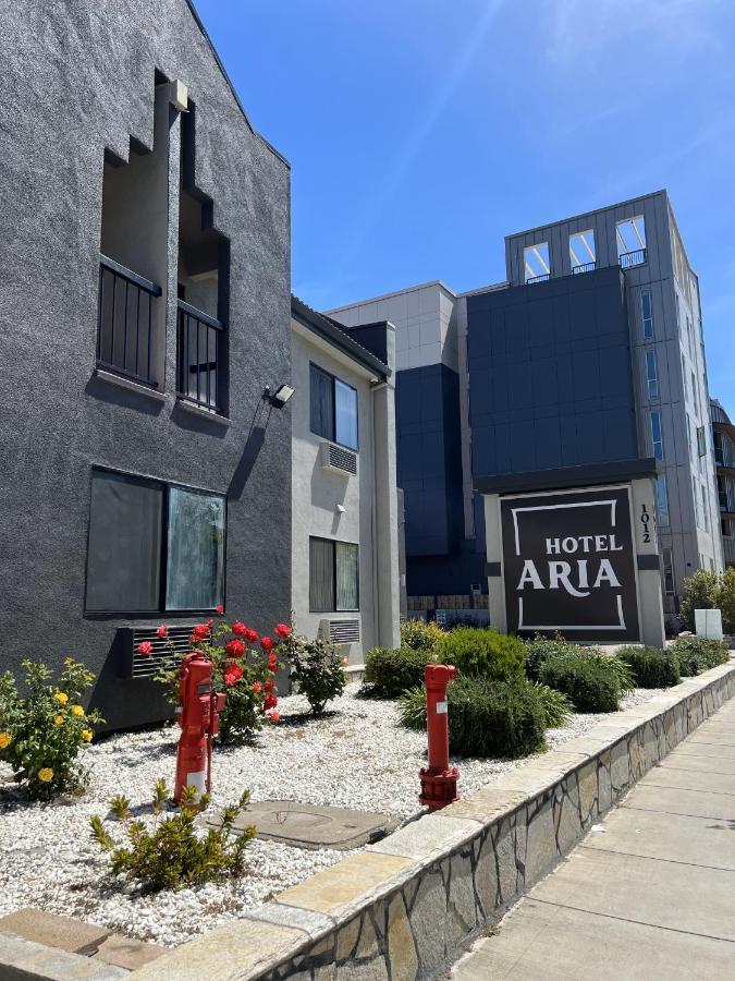 מאונטיין וויו Hotel Aria מראה חיצוני תמונה